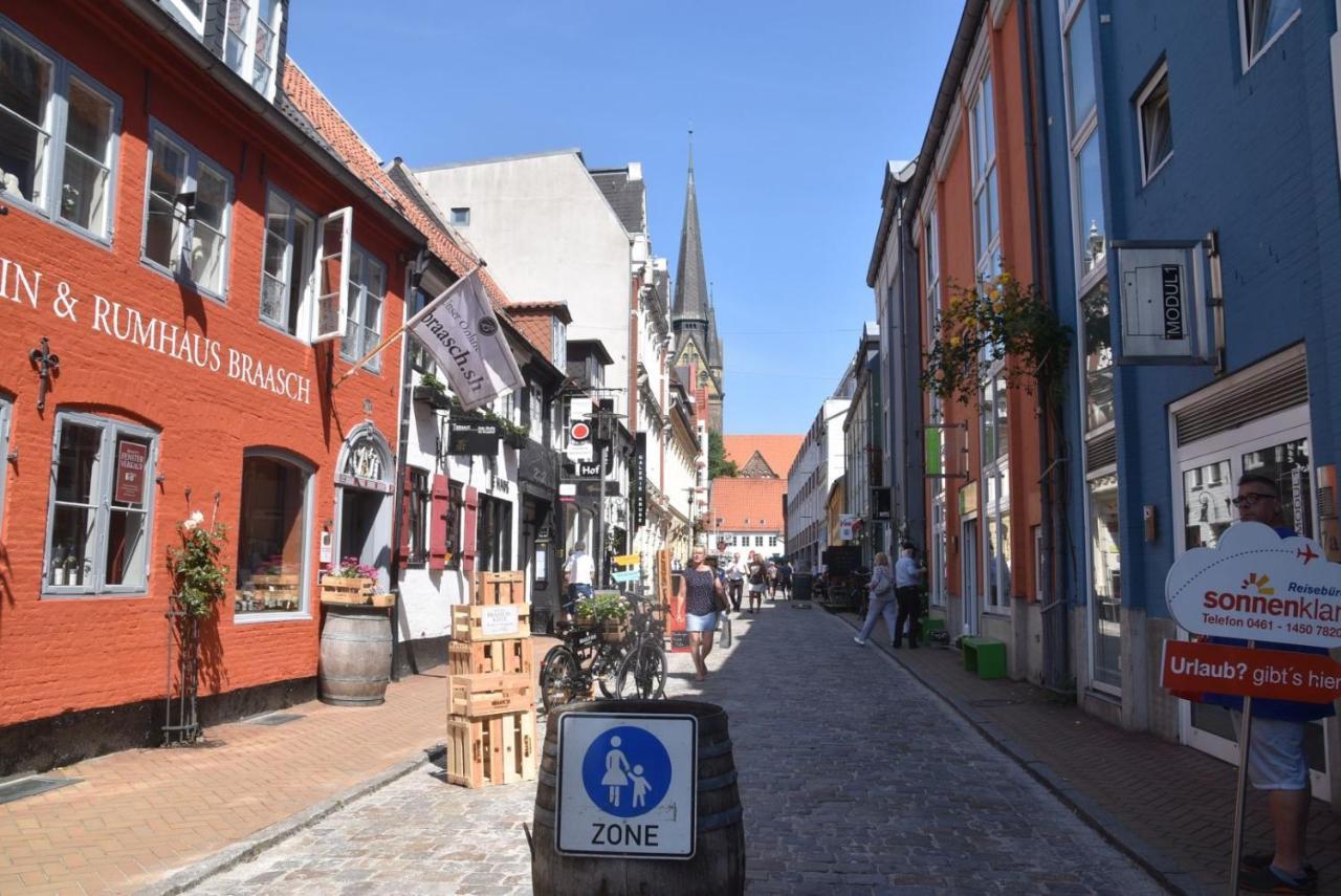 Fewo1846 - Im Sonnenhof - Komfortable 2-zimmer-wohnung Im Stadtzentrum Flensburg