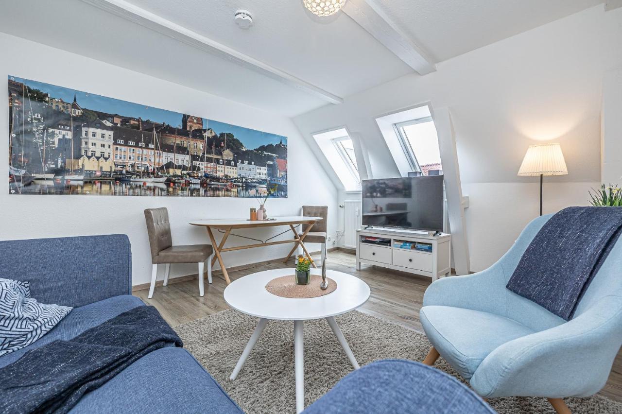 Apartment Fewo1846 - Im Sonnenhof - Komfortable 2-zimmer-wohnung Im Stadtzentrum