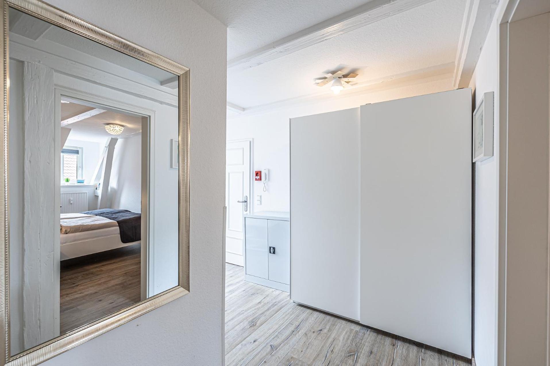 Fewo1846 - Im Sonnenhof - Komfortable 2-zimmer-wohnung Im Stadtzentrum *